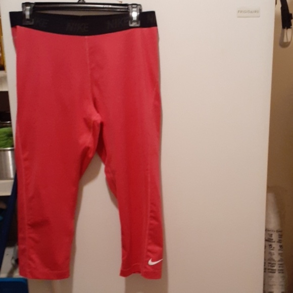 Nike Pants - Nike capris Nike Pants - Nike capris